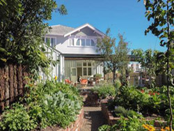 The Eco Villa - Edible Garden & Deck