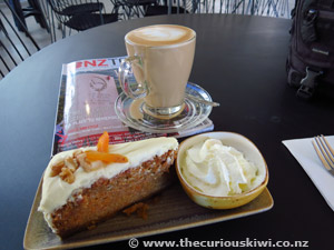 Coffee & Cake at 88Ra Cafe