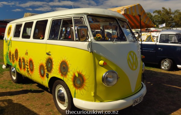 VW Nationals, Taupo - Special features: Sun flowers make people smile. Speed grass, I need all the help I can get! (grass above rear wheels)