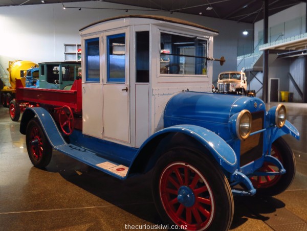 1925 REO F Speed Wagon at Bill Richardson Transport World