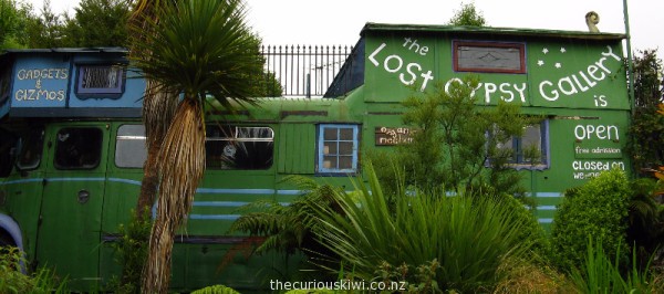 The Lost Gypsy Gallery, Papatowhai