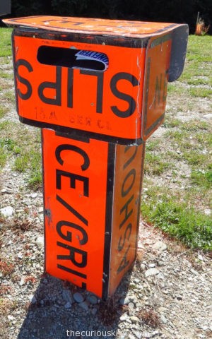 Road sign letter box