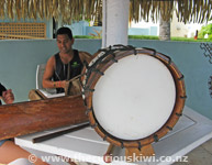 Edgewater Resort - Drumming Lesson